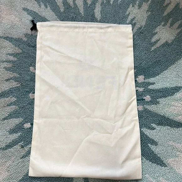 11.5x17.75” Fendi Sneakers Dust Bag - Picture 3 of 4